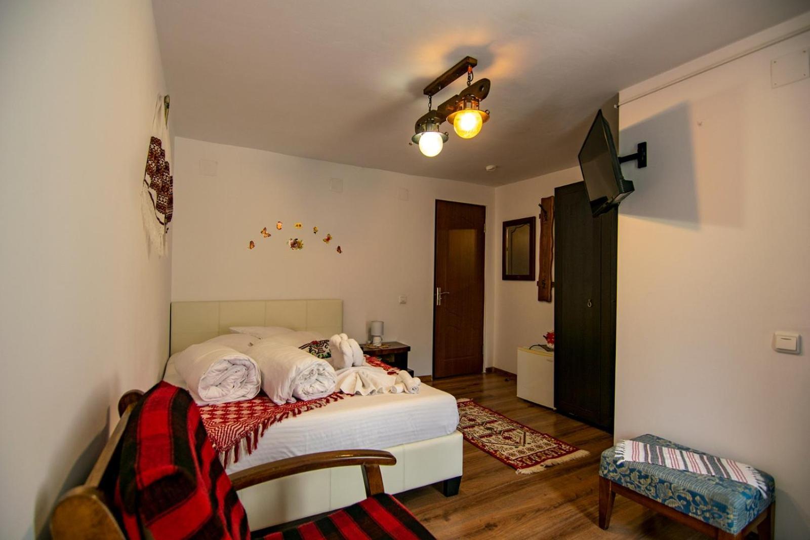 Villa Lacrima Izei Săcel Exterior foto